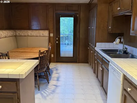 2164 24th Street Florence OR 97439