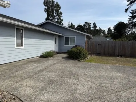 2164 24th Street Florence OR 97439