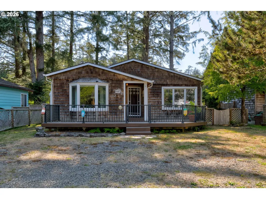 572 N Hemlock Street Cannon Beach OR 97110