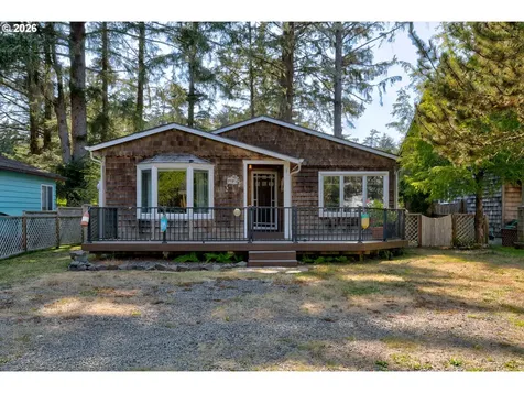 572 N Hemlock Street Cannon Beach OR 97110