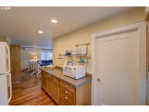572 N Hemlock Street Cannon Beach OR 97110