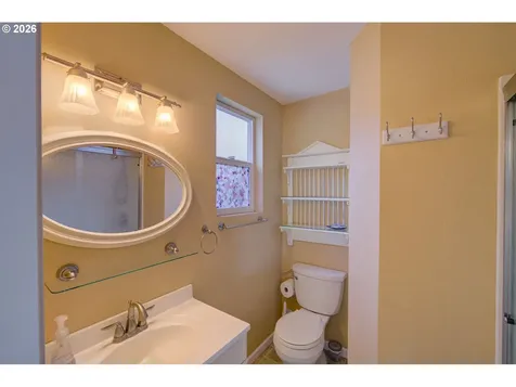 572 N Hemlock Street Cannon Beach OR 97110