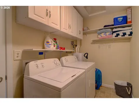 572 N Hemlock Street Cannon Beach OR 97110
