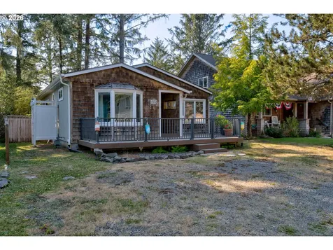 572 N Hemlock Street Cannon Beach OR 97110