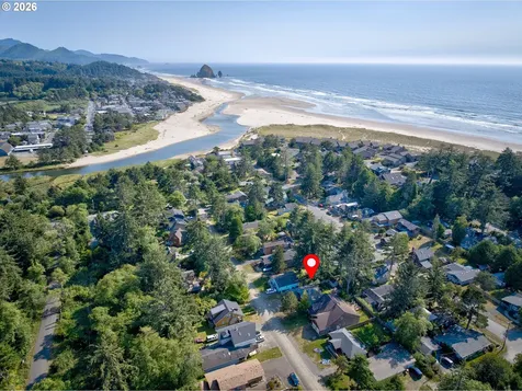 572 N Hemlock Street Cannon Beach OR 97110