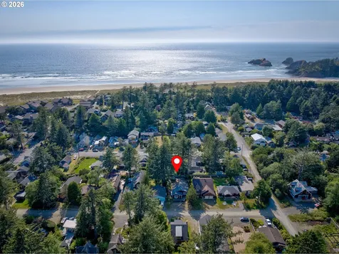 572 N Hemlock Street Cannon Beach OR 97110