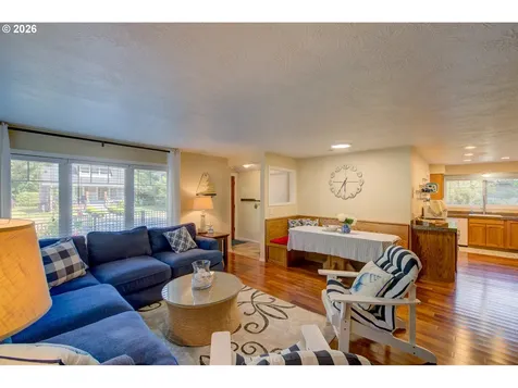 572 N Hemlock Street Cannon Beach OR 97110