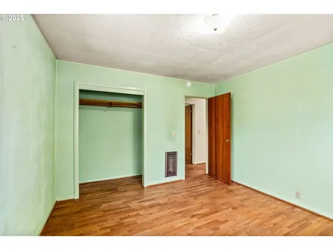 1595 NW Beaumont Avenue Roseburg OR 97471