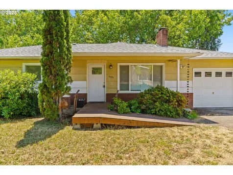 1595 NW Beaumont Avenue Roseburg OR 97471