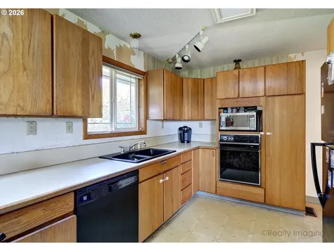 1703 Allen Street Kelso WA 98626