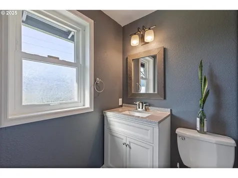 2720 NE 168th Avenue Vancouver WA 98684