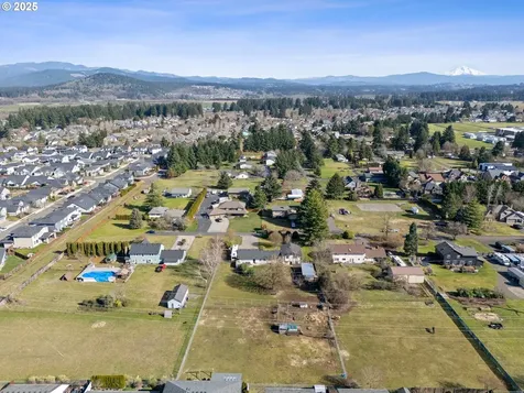 2720 NE 168th Avenue Vancouver WA 98684