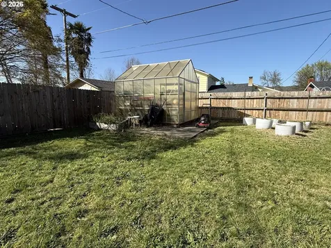 2082 Bel Air Court Roseburg OR 97471