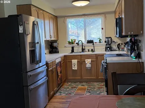 2082 Bel Air Court Roseburg OR 97471