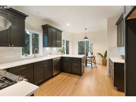 6244 Frost Lane Lake Oswego OR 97035