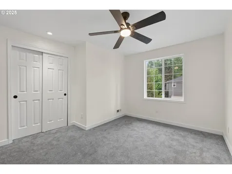 6244 Frost Lane Lake Oswego OR 97035