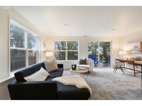 6244 Frost Lane Lake Oswego OR 97035