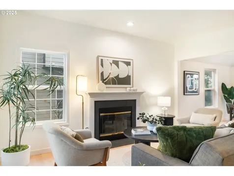 6244 Frost Lane Lake Oswego OR 97035