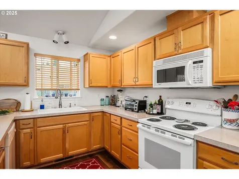 87894 Oak Island Drive Veneta OR 97487