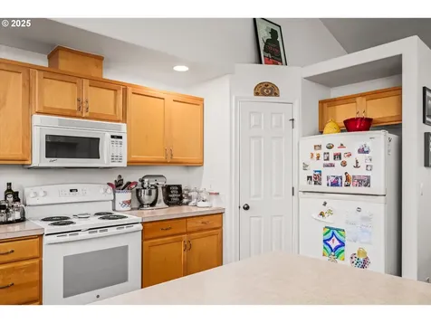 87894 Oak Island Drive Veneta OR 97487