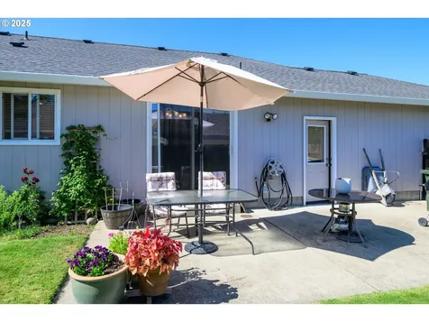 87894 Oak Island Drive Veneta OR 97487