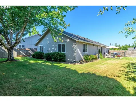 87894 Oak Island Drive Veneta OR 97487