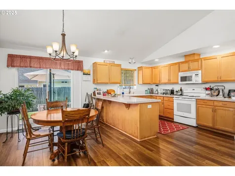 87894 Oak Island Drive Veneta OR 97487