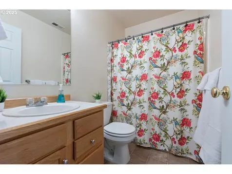 569 NE Natalie Street Hillsboro OR 97124