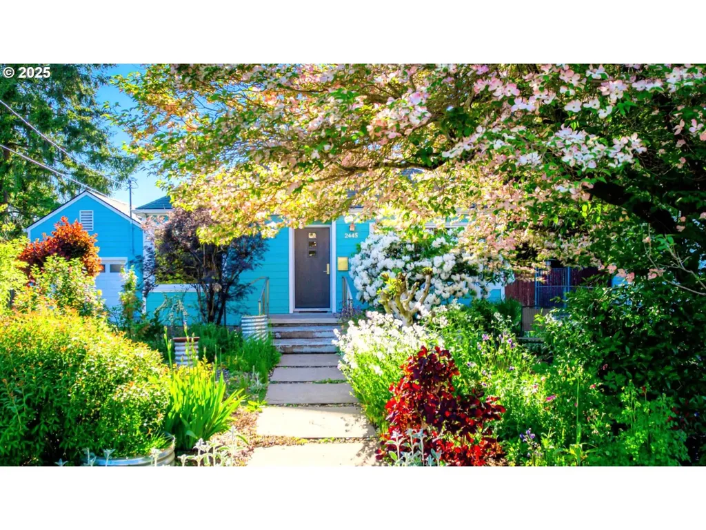 2445 SE 76th Avenue Portland OR 97206