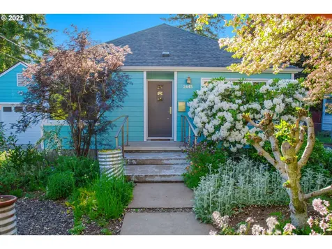 2445 SE 76th Avenue Portland OR 97206