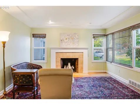 2445 SE 76th Avenue Portland OR 97206