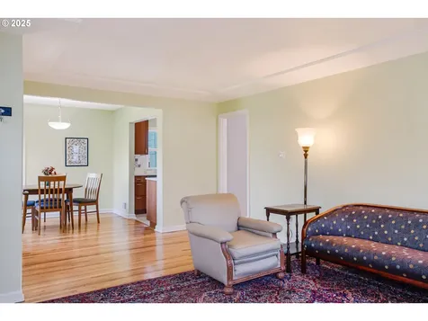 2445 SE 76th Avenue Portland OR 97206