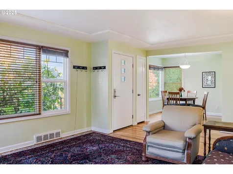 2445 SE 76th Avenue Portland OR 97206