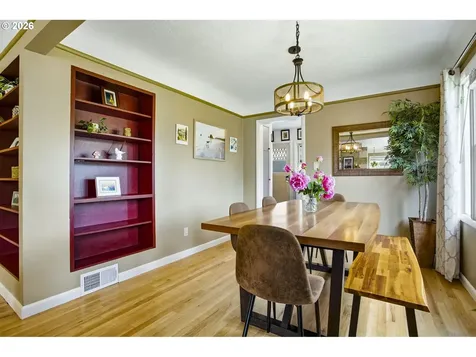 2507 N Farragut Street Portland OR 97217