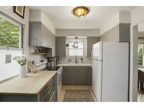 2507 N Farragut Street Portland OR 97217