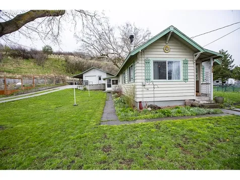 204 Crook Avenue La Grande OR 97850