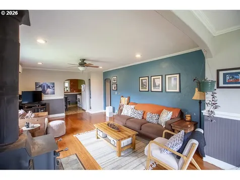 204 Crook Avenue La Grande OR 97850
