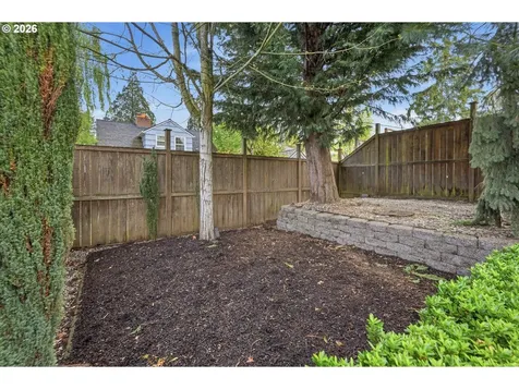 5926 NE 24th Avenue Portland OR 97211
