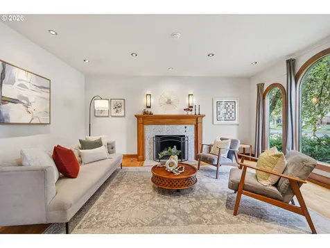 5926 NE 24th Avenue Portland OR 97211
