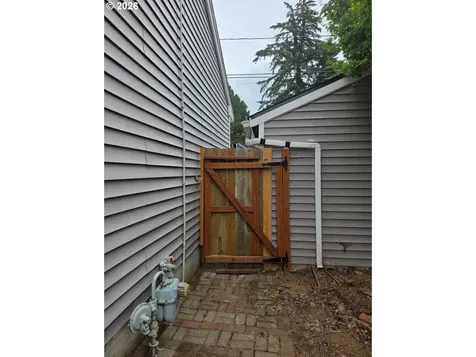 5711 SE 123rd Avenue Portland OR 97236