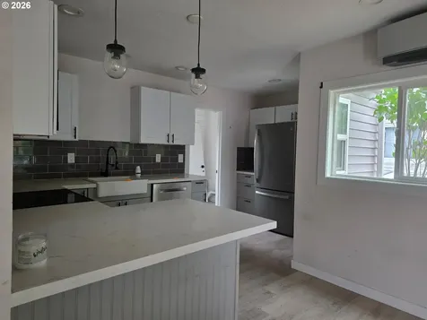 5711 SE 123rd Avenue Portland OR 97236
