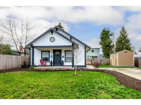 1331 S 6th Street Cottage Grove OR 97424