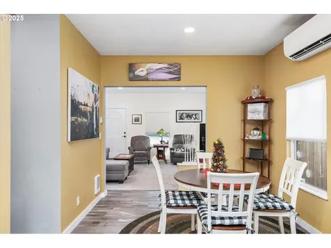 1331 S 6th Street Cottage Grove OR 97424