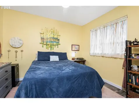 1331 S 6th Street Cottage Grove OR 97424