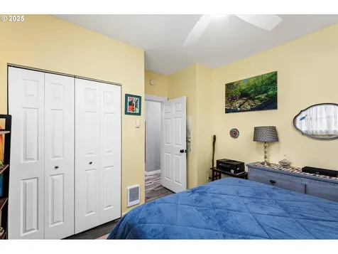 1331 S 6th Street Cottage Grove OR 97424