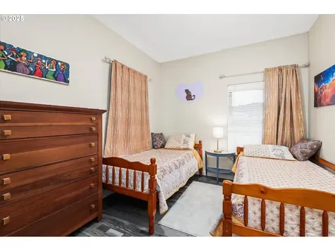 1331 S 6th Street Cottage Grove OR 97424