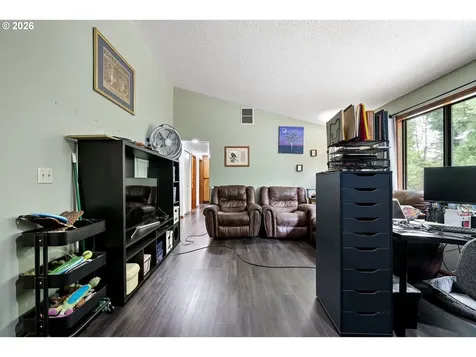 25181 Cheney Drive Veneta OR 97487