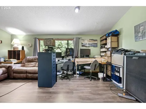 25181 Cheney Drive Veneta OR 97487