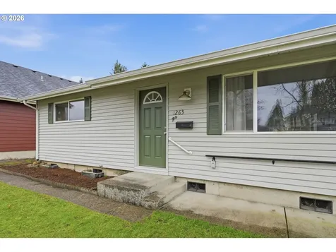 1263 F Street Springfield OR 97477