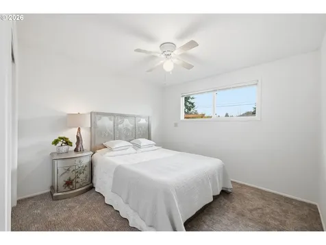 1263 F Street Springfield OR 97477